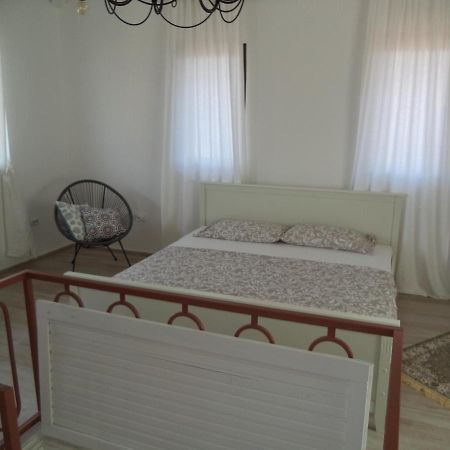 Chic Sea Front Apartment With Breathtaking Kotor Bay View Donji Stoliv Buitenkant foto