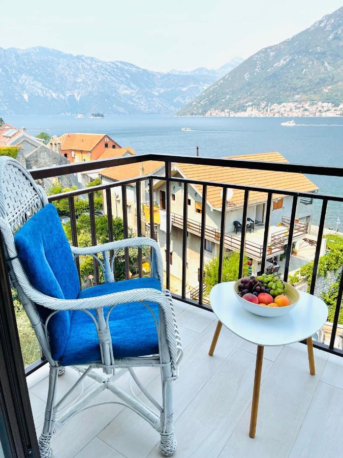 Chic Sea Front Apartment With Breathtaking Kotor Bay View Donji Stoliv Buitenkant foto